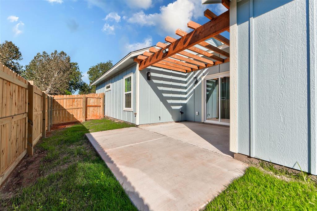 2118 N Fonshill Avenue Property Photo 46