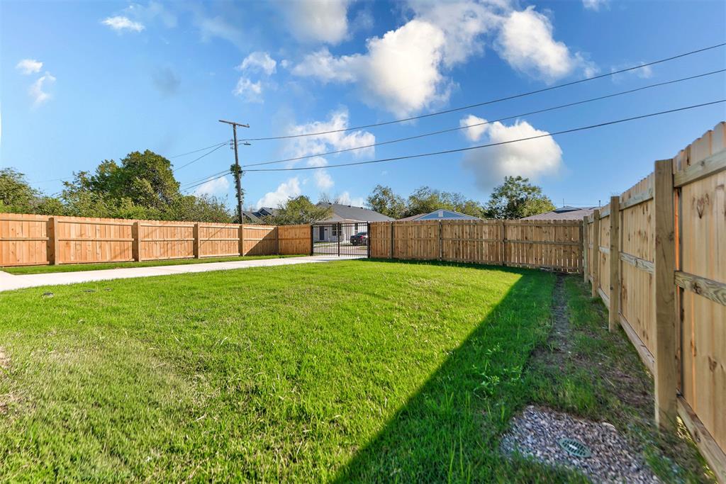 2118 N Fonshill Avenue Property Photo 47