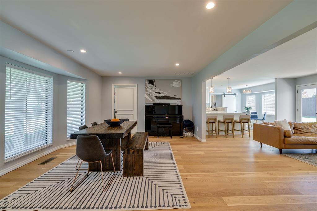 2900 Elmhurst Avenue Property Photo 8