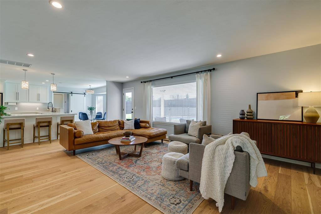 2900 Elmhurst Avenue Property Photo 11