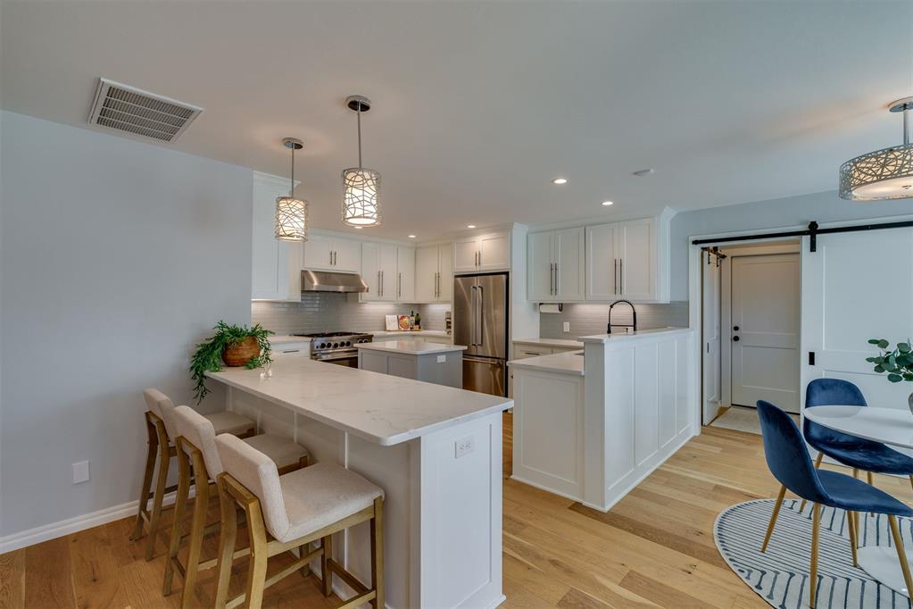 2900 Elmhurst Avenue Property Photo 14