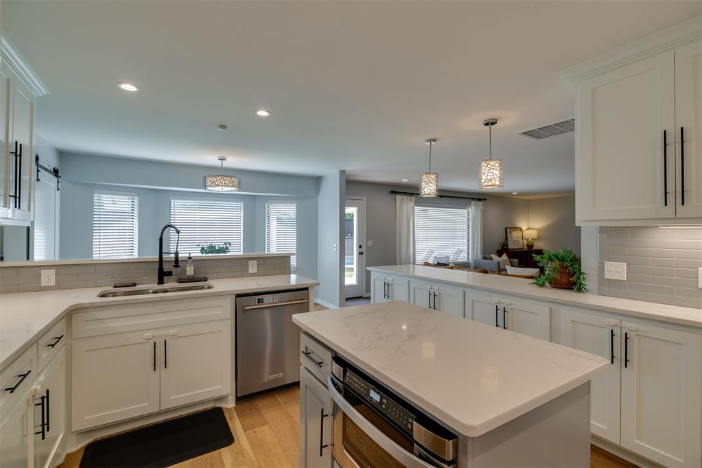 2900 Elmhurst Avenue Property Photo 18