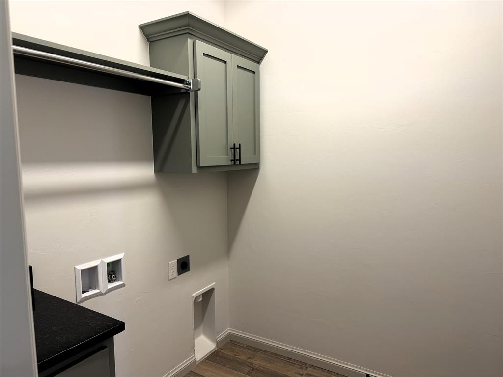 12724 Nw 142nd Street Property Photo 5
