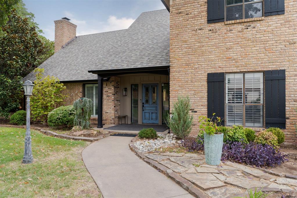 2209 Faircloud Drive Property Photo 3