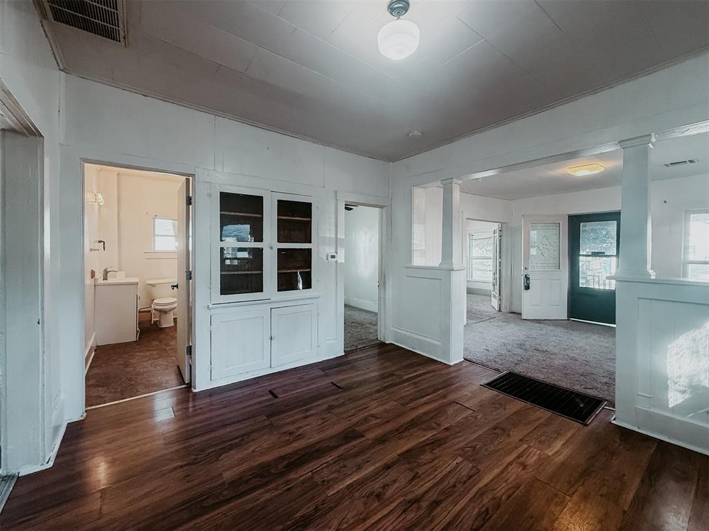 1212 S Husband Street Property Photo 6