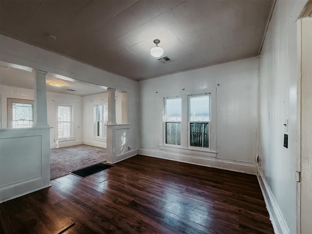 1212 S Husband Street Property Photo 8