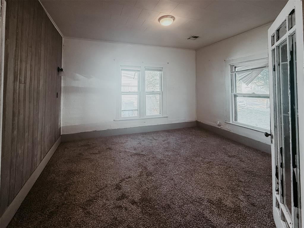 1212 S Husband Street Property Photo 10