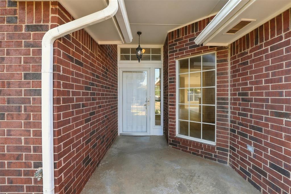 2812 Nw 167th Street Property Photo 4