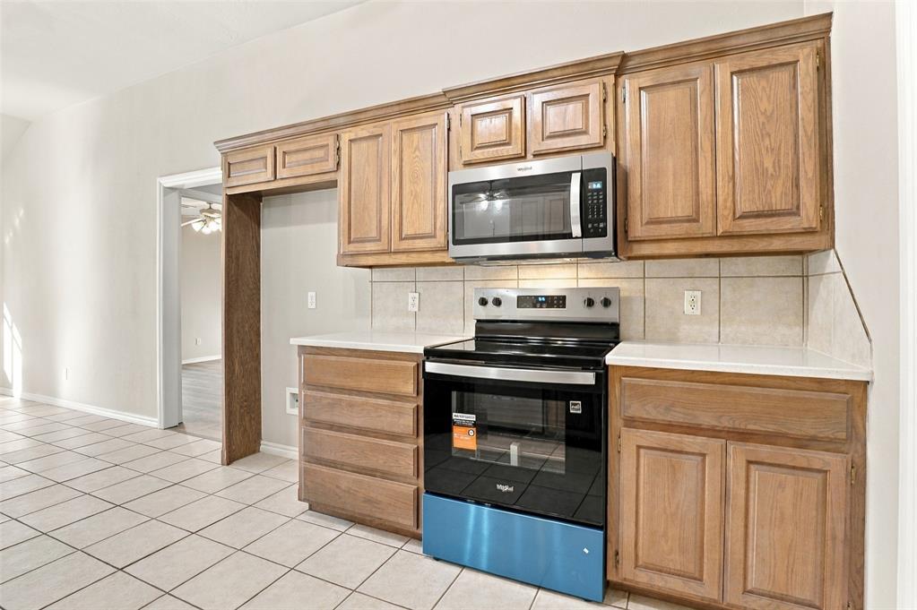 2812 Nw 167th Street Property Photo 9