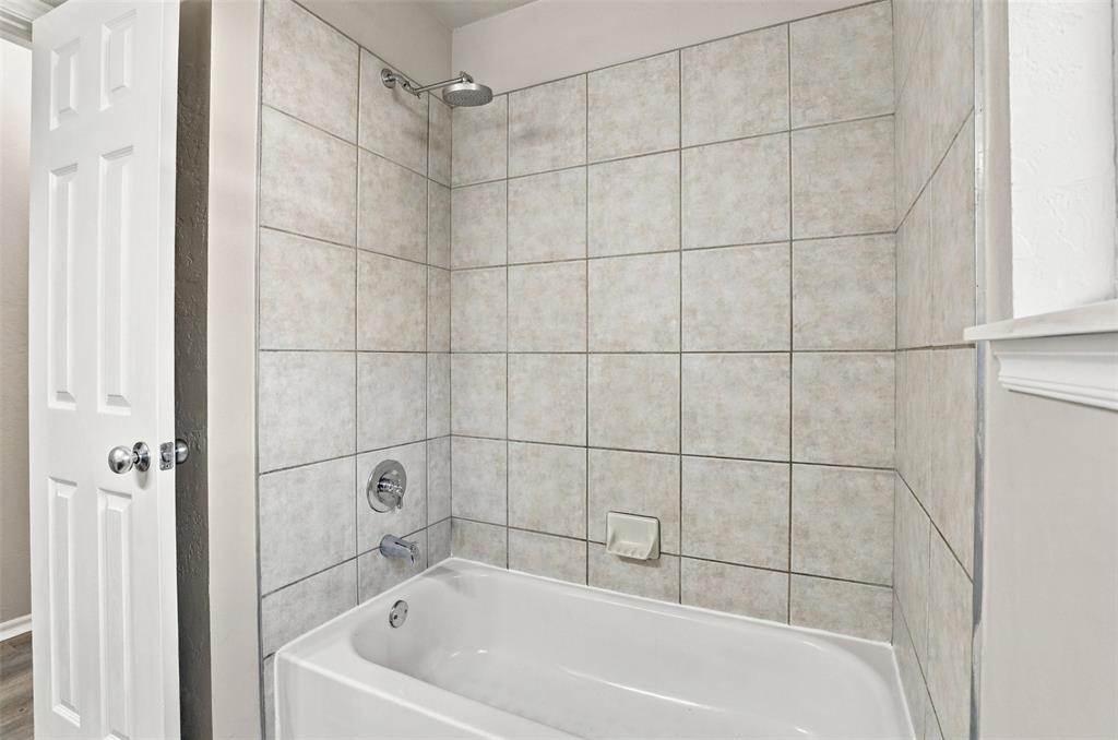 2812 Nw 167th Street Property Photo 24