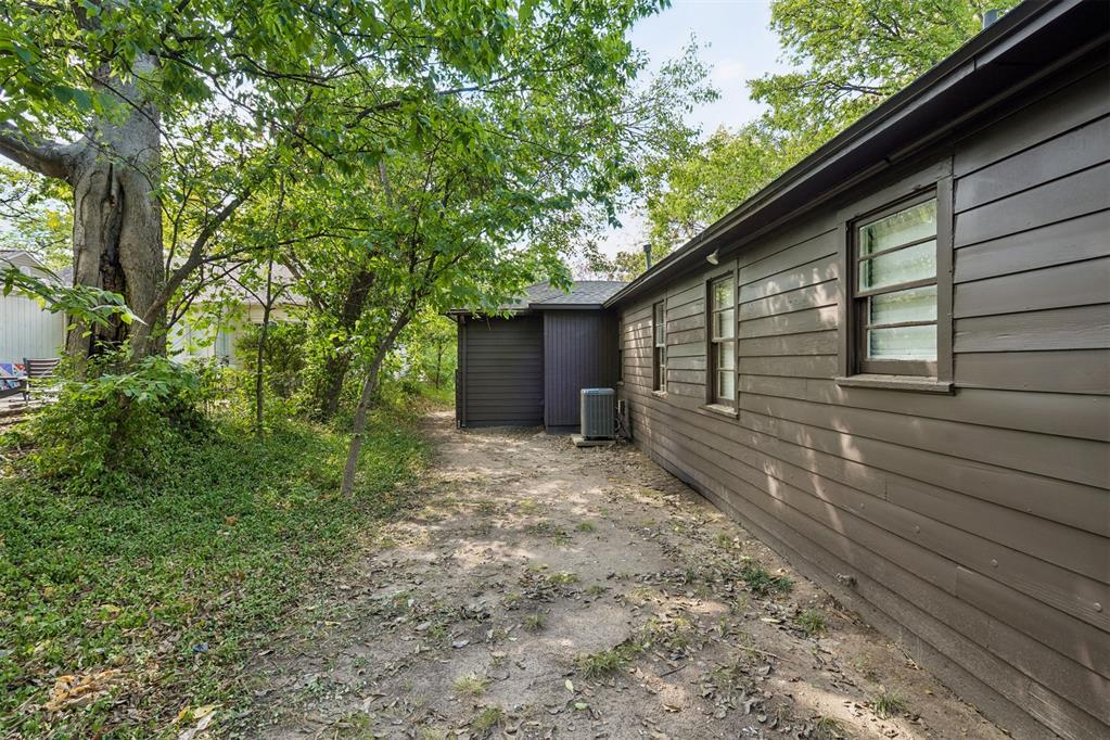 423 S Flood Avenue Property Photo 38