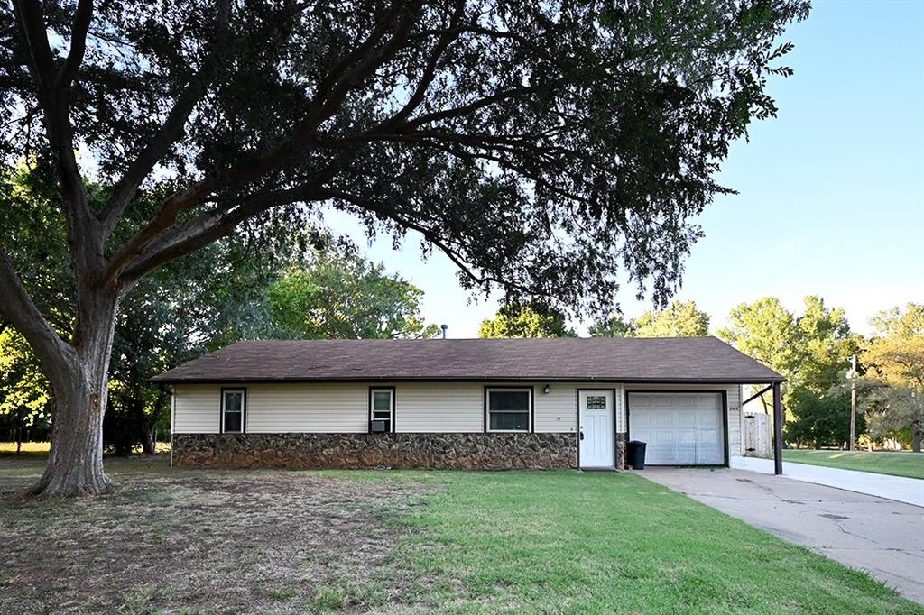 2102 W 24th Avenue Property Photo 1