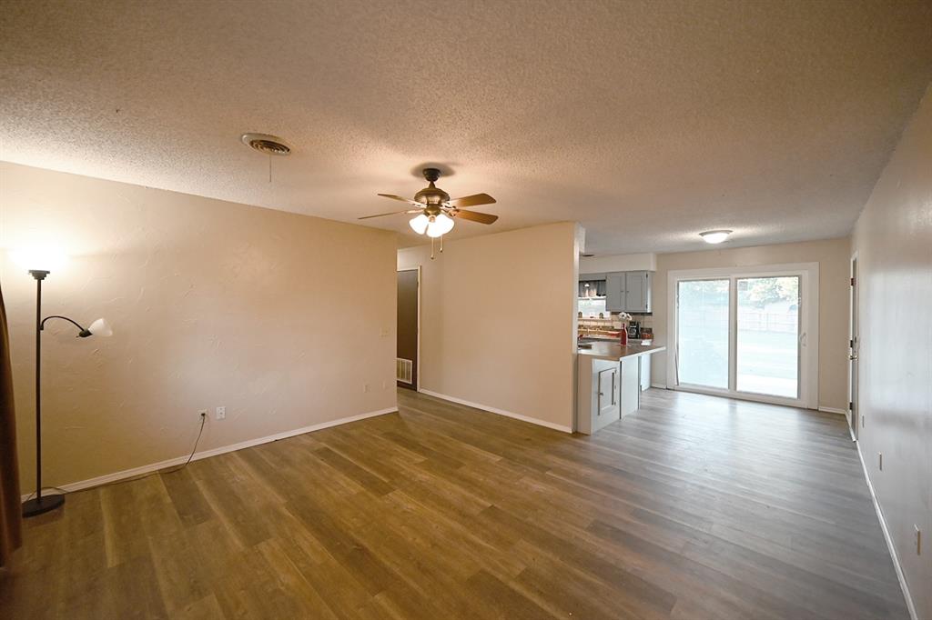 2102 W 24th Avenue Property Photo 2