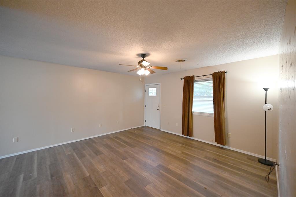 2102 W 24th Avenue Property Photo 3