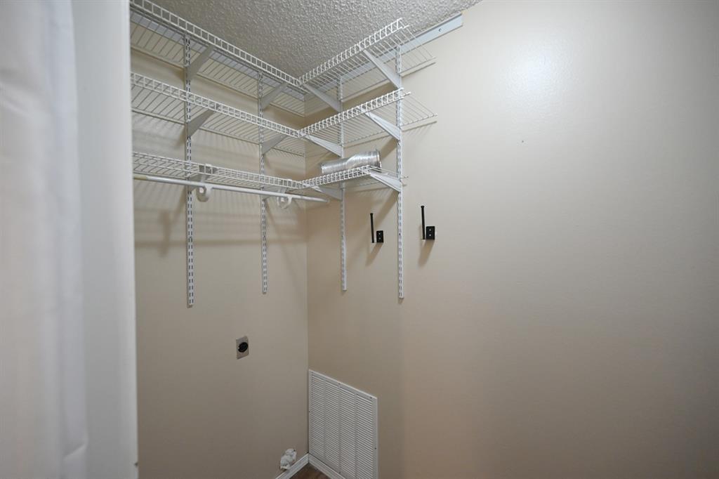 2102 W 24th Avenue Property Photo 14