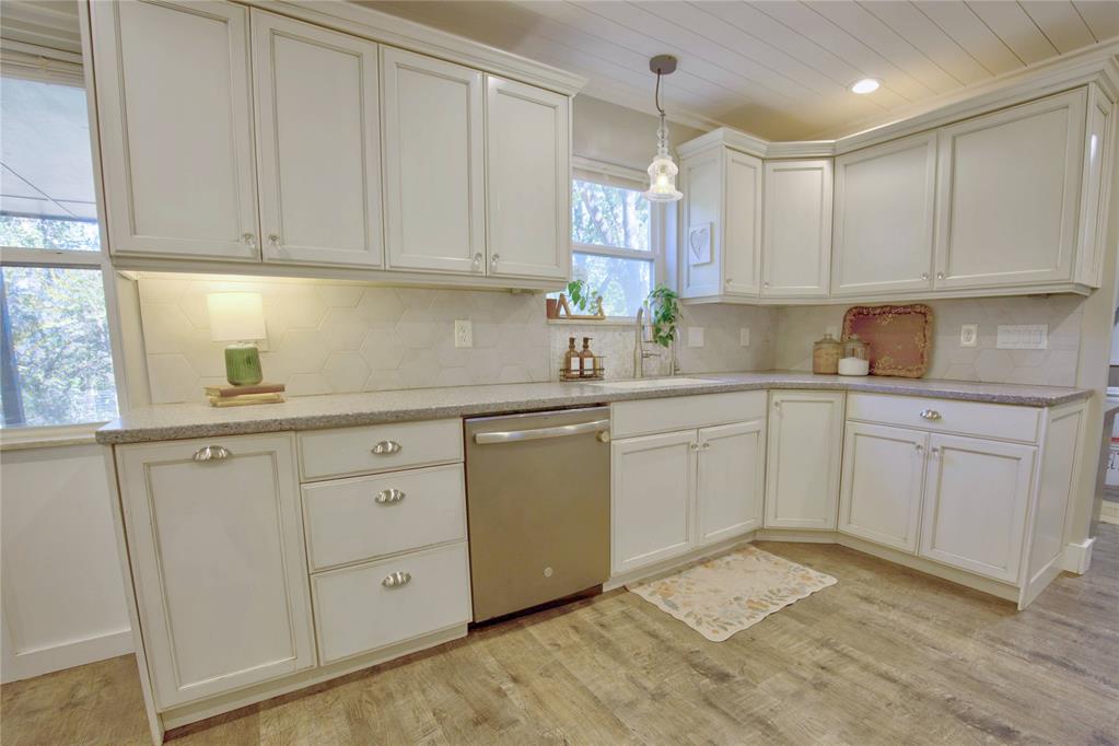 4008 Creekwood Property Photo 7