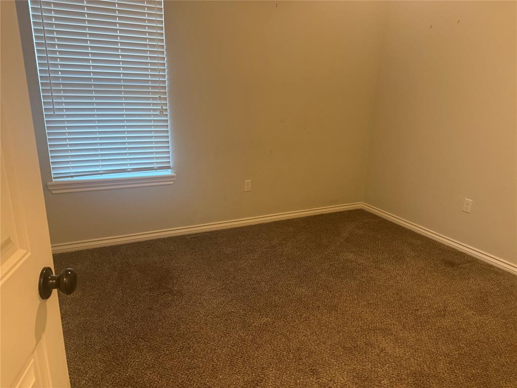 20812 Tempe Avenue Property Photo 6