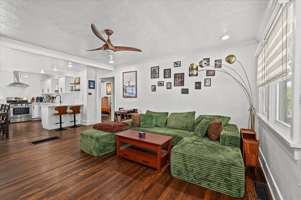 2318 Nw 22nd Street Property Photo 4