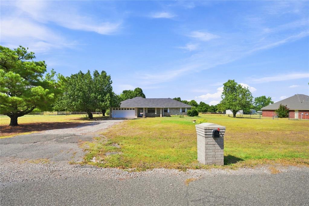20301 Se 37th Street Property Photo 3