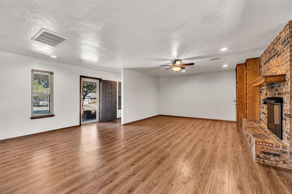 617 Sw 26th Street Property Photo 6