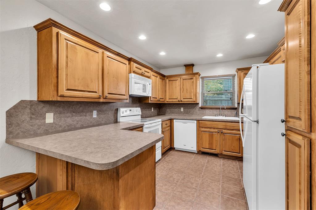 617 Sw 26th Street Property Photo 15
