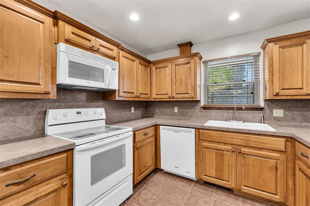 617 Sw 26th Street Property Photo 16