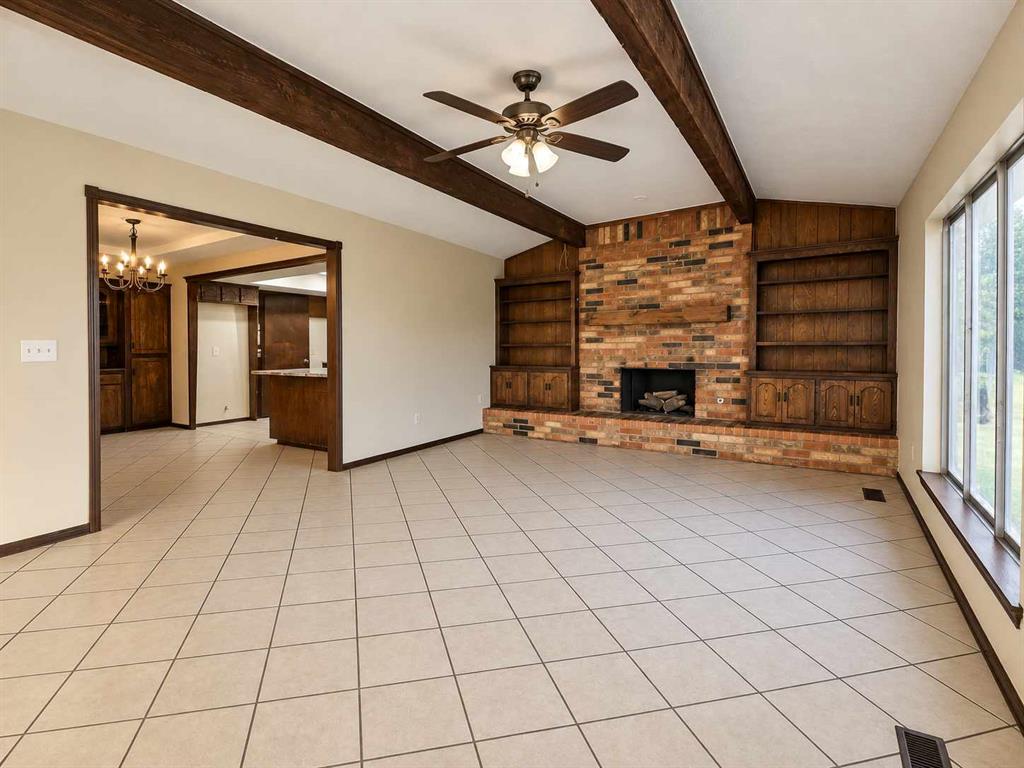 10204 Exter Avenue Property Photo 2