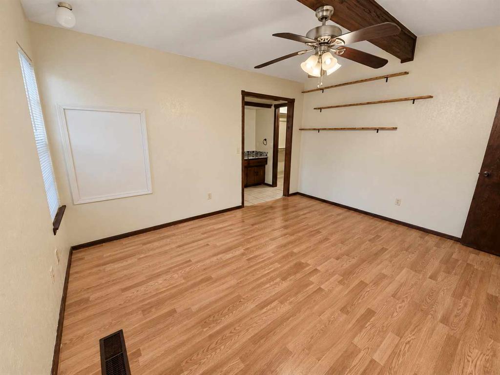 10204 Exter Avenue Property Photo 10