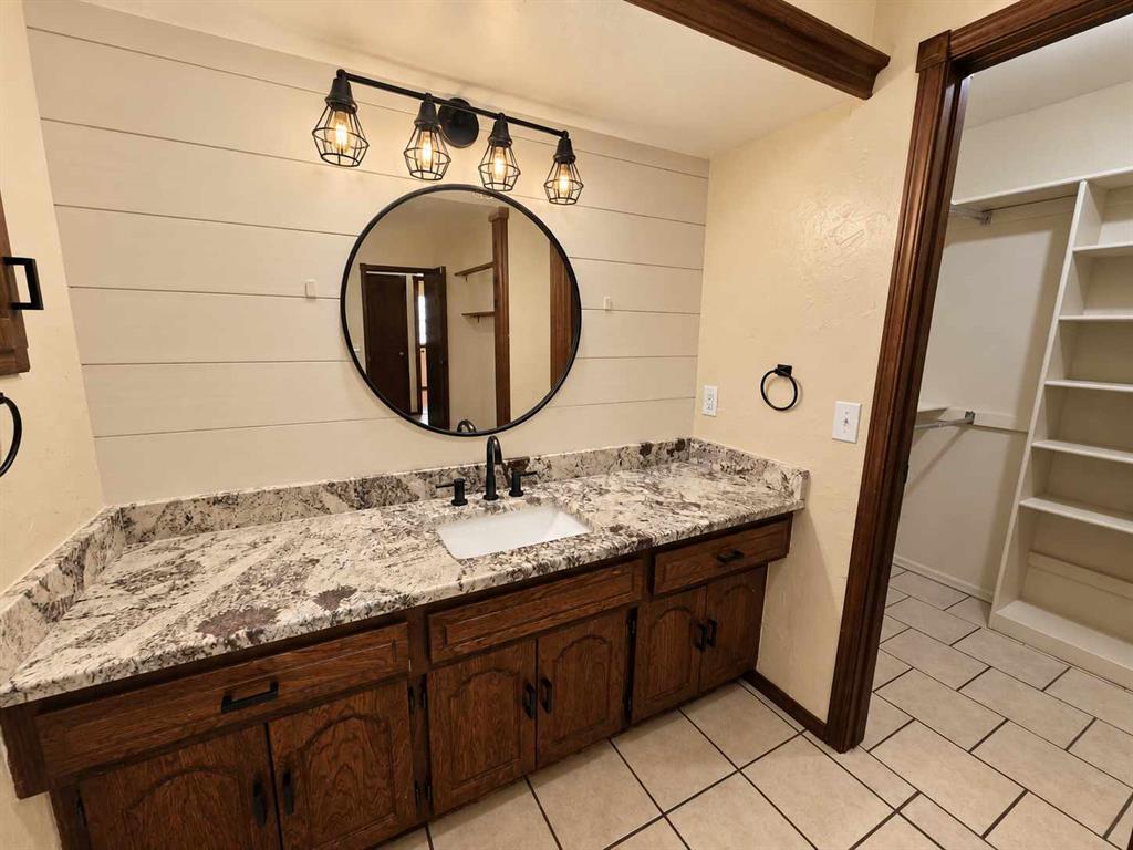 10204 Exter Avenue Property Photo 11