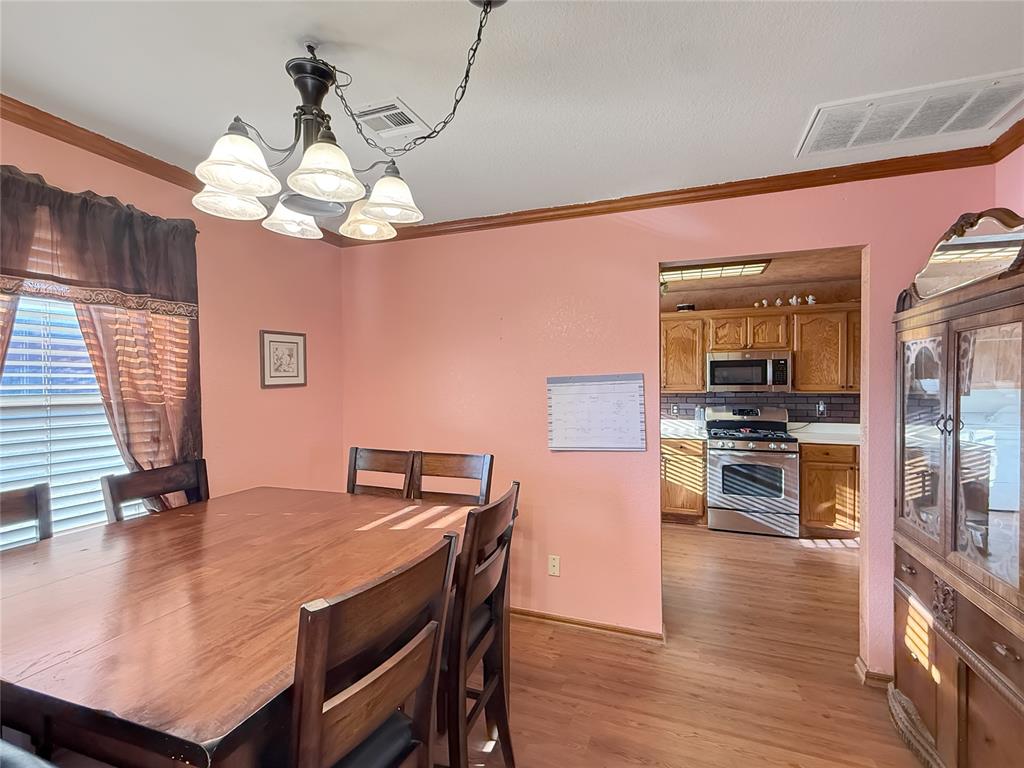 1933 Parkside Court Property Photo 9
