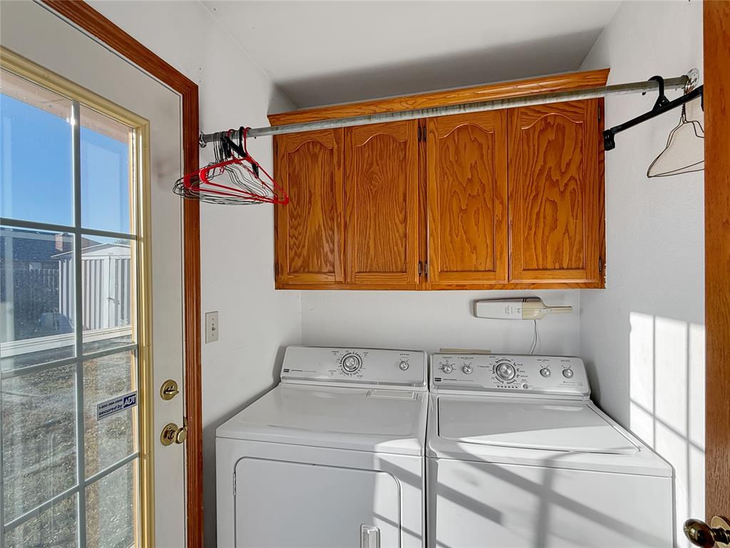 1933 Parkside Court Property Photo 12