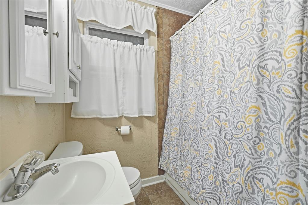 220 Davis Boulevard Property Photo 18