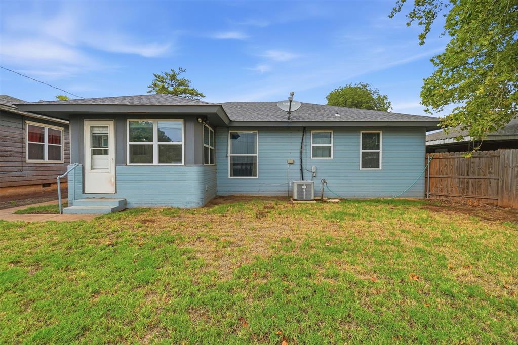 220 Davis Boulevard Property Photo 23