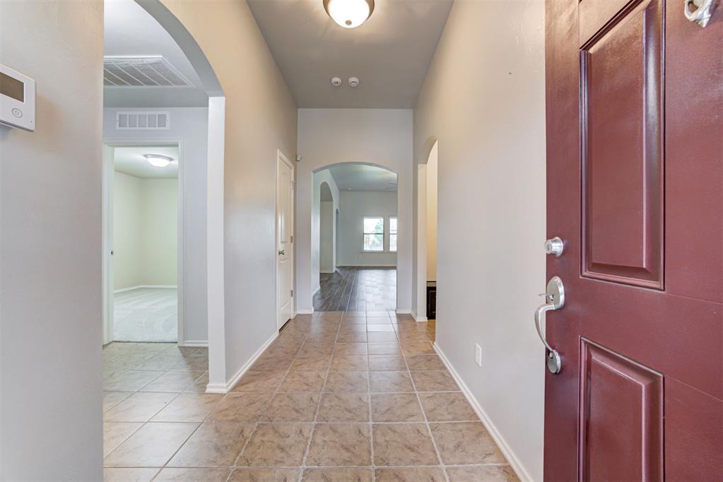 2549 Nw 186th Street Property Photo 4