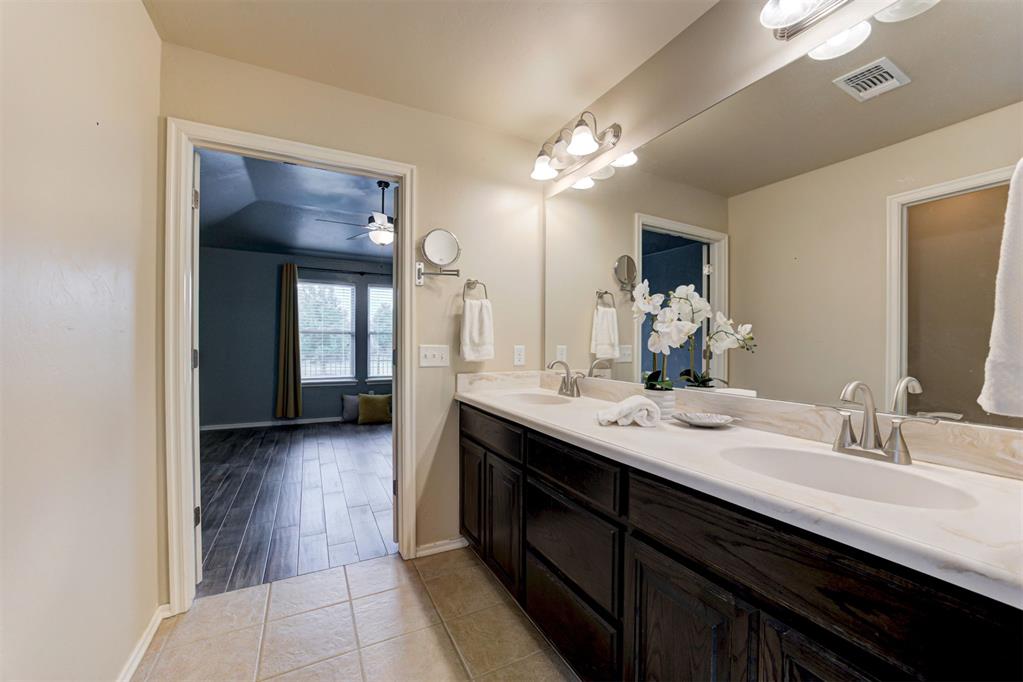 2549 Nw 186th Street Property Photo 24