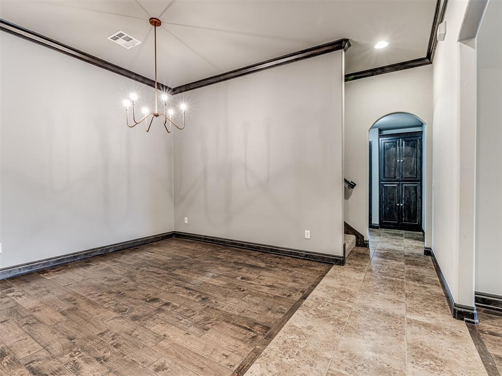 13609 Gentry Drive Property Photo 2