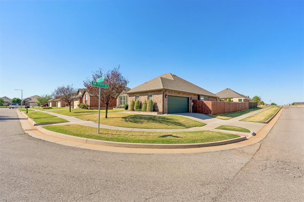 15925 Burkett Circle Property Photo 4