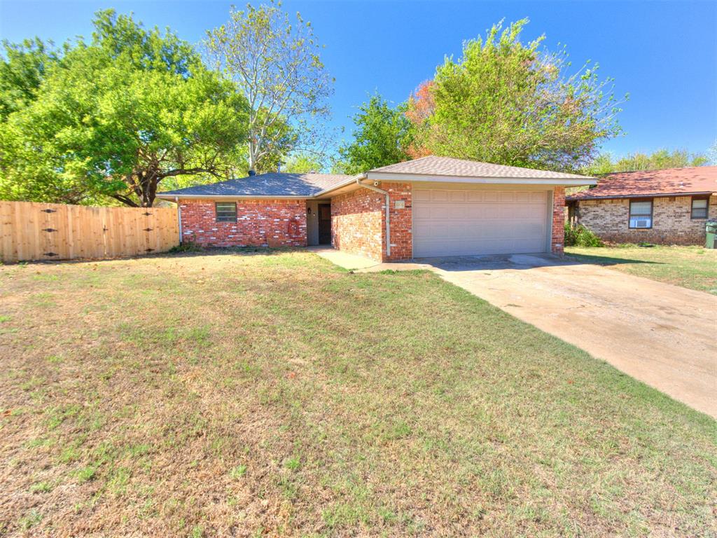 1606 Briarcliff Court Property Photo 1