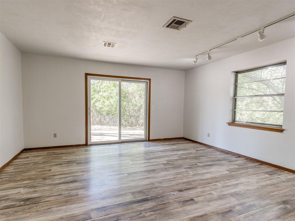 1606 Briarcliff Court Property Photo 4
