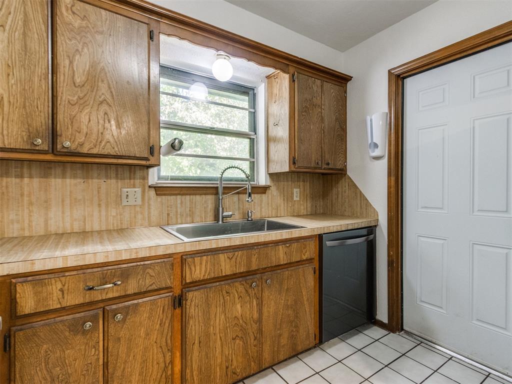 1606 Briarcliff Court Property Photo 11