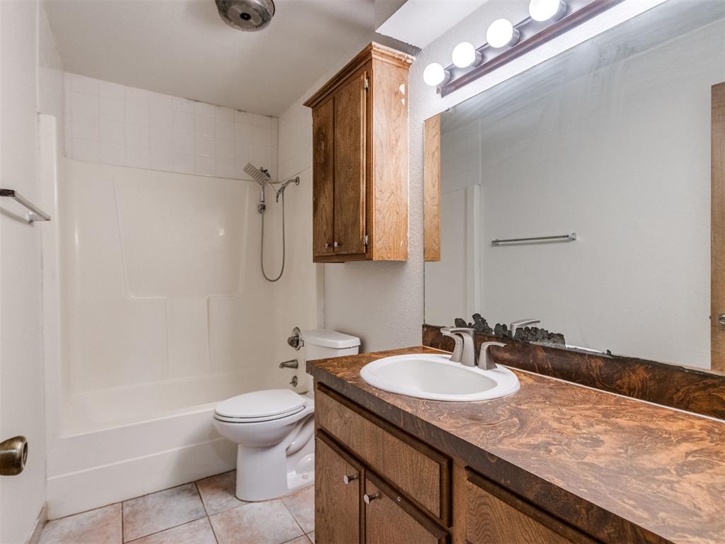 1606 Briarcliff Court Property Photo 14
