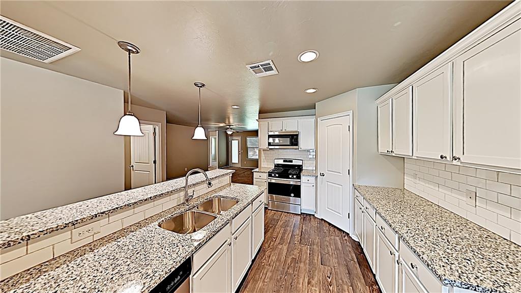 123 Saint Charles Way Property Photo 7
