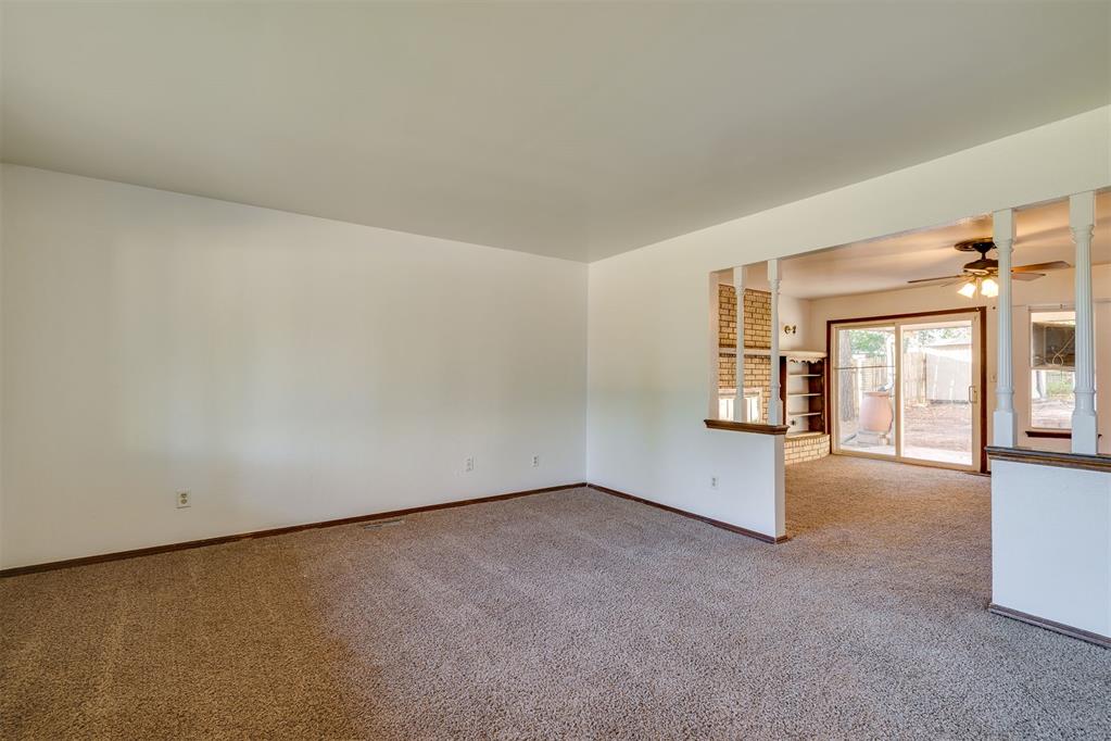 2220 Nw 113th Street Property Photo 5