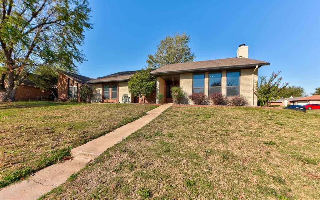 9013 Aaron Drive Property Photo 3