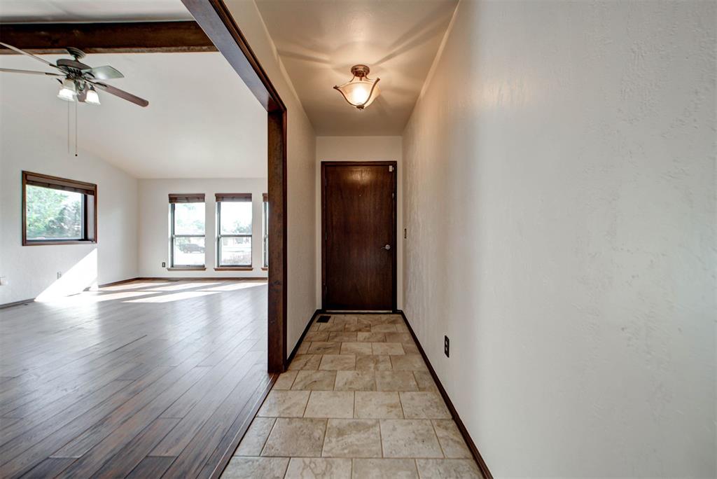 9013 Aaron Drive Property Photo 8