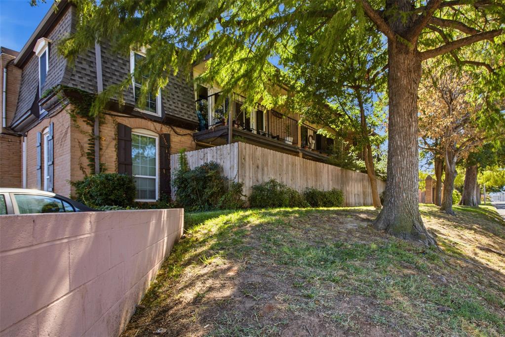 6100 N Brookline Avenue 3 Property Photo 1