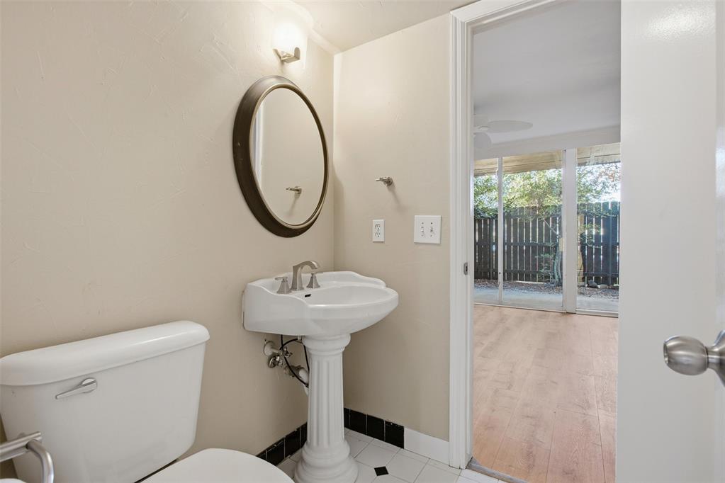 6100 N Brookline Avenue 3 Property Photo 10