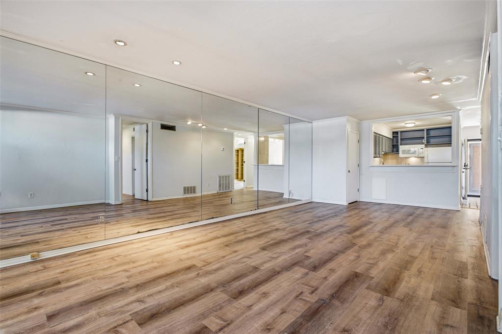 6100 N Brookline Avenue 3 Property Photo 17