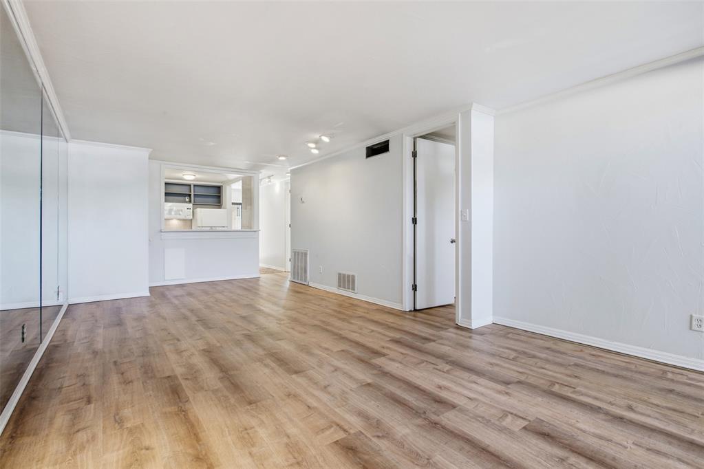6100 N Brookline Avenue 3 Property Photo 18