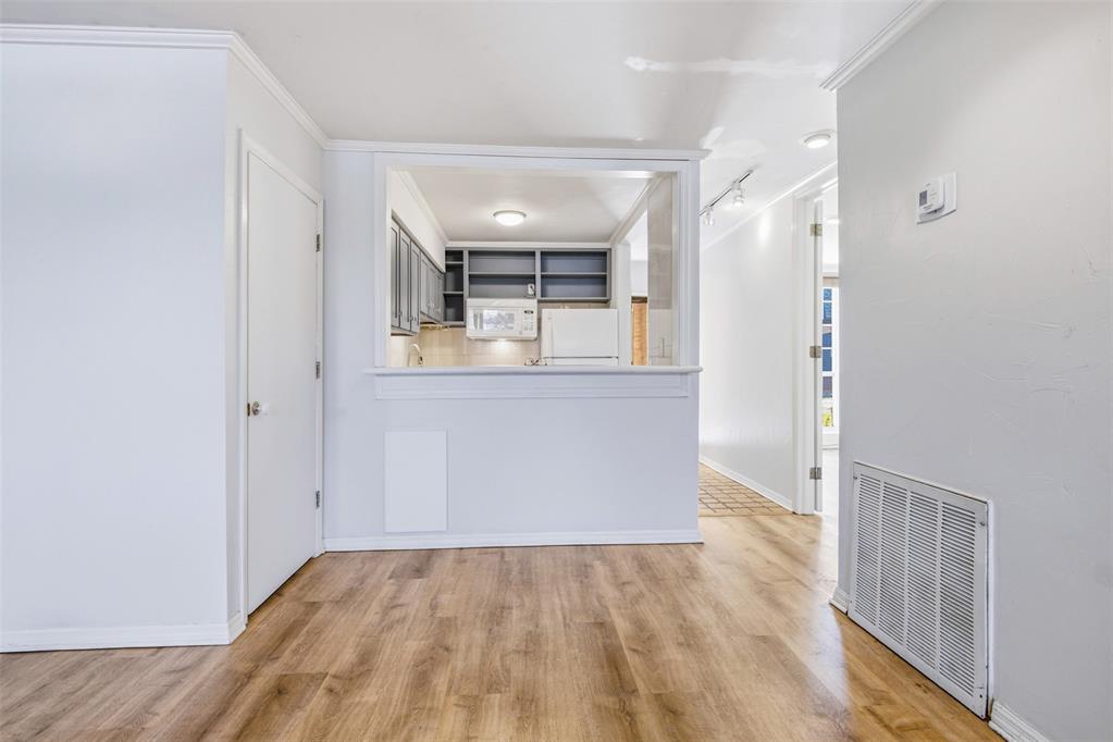 6100 N Brookline Avenue 3 Property Photo 19